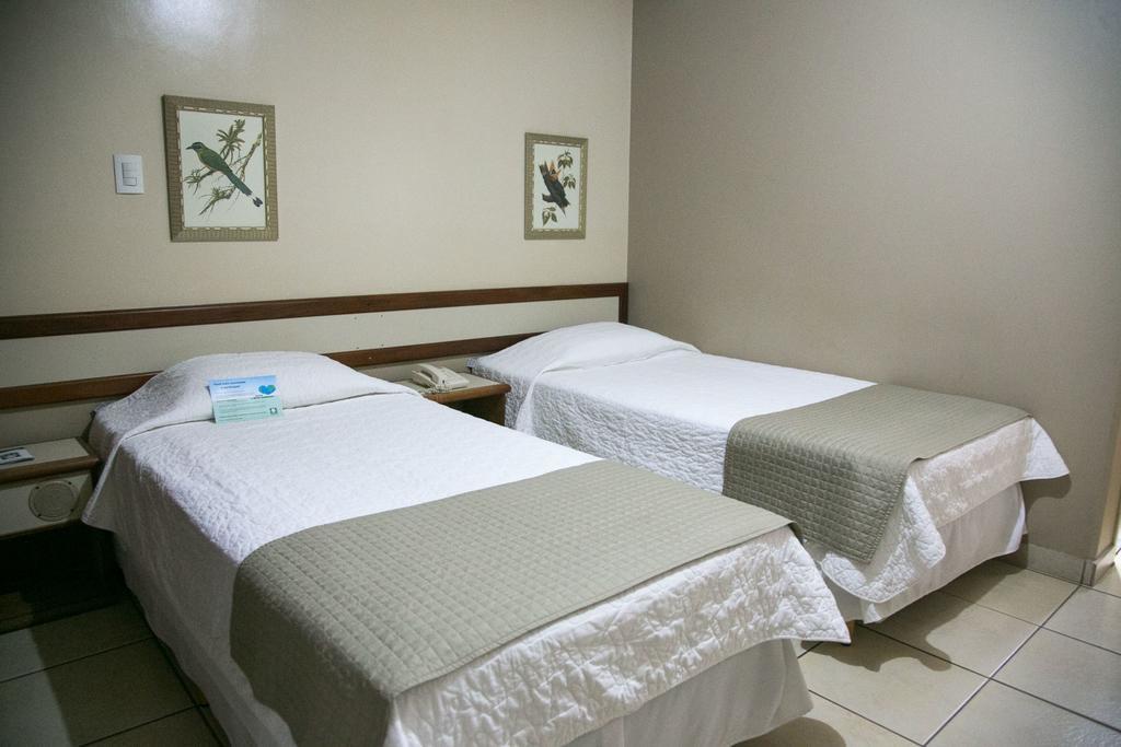 Hotel Veredas Paracatu Exterior photo